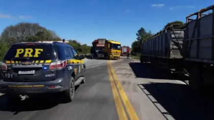 Acidente entre caminhonete e carreta deixa um morto na BR-392, em Canguçu - Studio TV