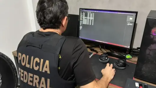 Polícia Federal prende 19 pessoas em operação contra monopólio ilegal de internet no Rio de Janeiro - Studio TV