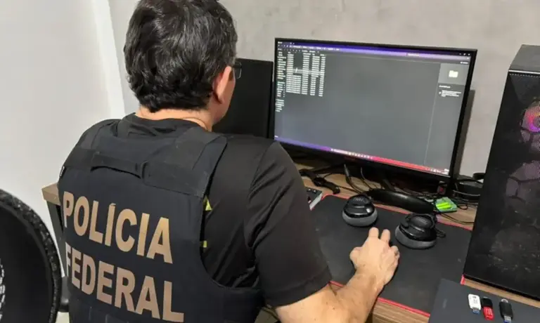 Polícia Federal prende 19 pessoas em operação contra monopólio ilegal de internet no Rio de Janeiro - Studio TV
