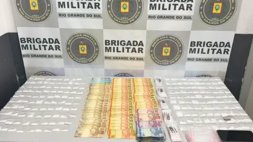 Brigada Militar prende homem e apreende 200 porções de cocaína em Caxias do Sul - Studio TV