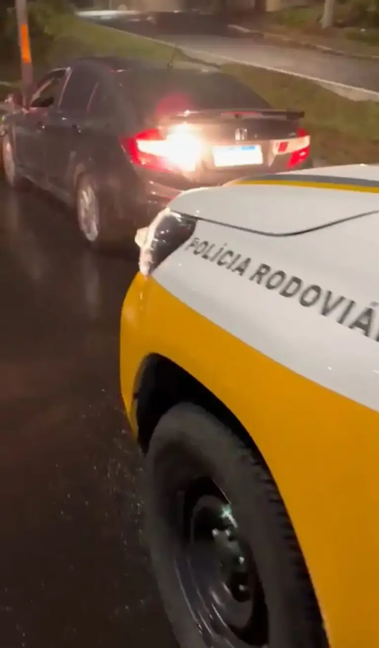 Motorista é preso por embriaguez após se envolver em seis colisões na RSC-453, em Farroupilha - Studio TV