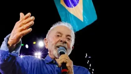 Lula é reeleito presidente do Brasil e conquista quarto mandato após vencer Flávio Bolsonaro - Studio TV