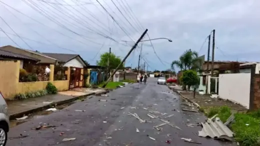 Temporais no Rio Grande do Sul já afetam mais de 11 mil pessoas e provocam danos em 15 municípios - Studio TV