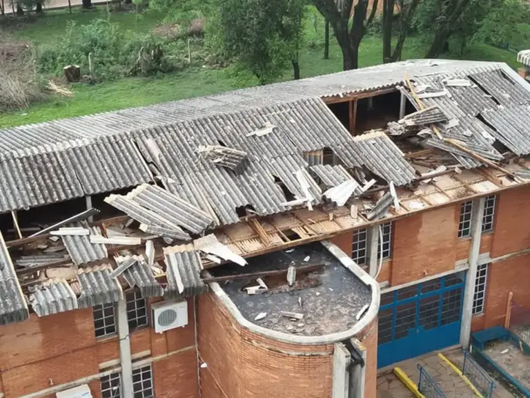 Temporal causa danos em cerca de 500 residências em São Luiz Gonzaga - Studio TV