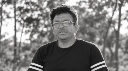 Retrato em preto e branco de Davi Fonseca