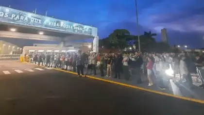 Trabalhadores da John Deere aprovam banco de horas para tentar evitar 150 demissões - Studio TV