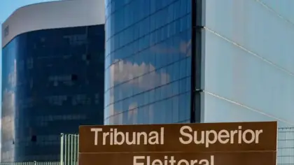 Imagem de urna eletrônica utilizada em reportagem sobre decisão do Tribunal Superior Eleitoral