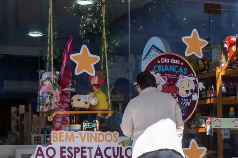Vendas do Dia das Crianças caem 2,7% em Caxias do Sul, aponta pesquisa da CDL - Studio TV