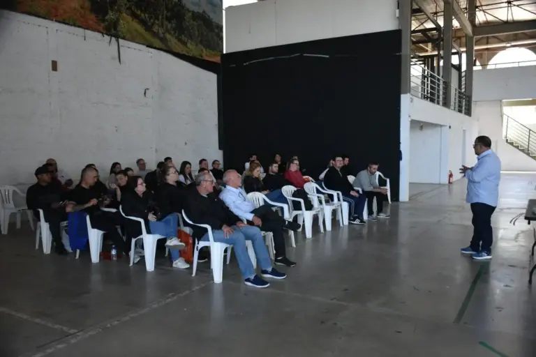 Veranópolis recebe profissionais de 20 municípios para capacitação no combate ao mosquito da dengue - Studio TV